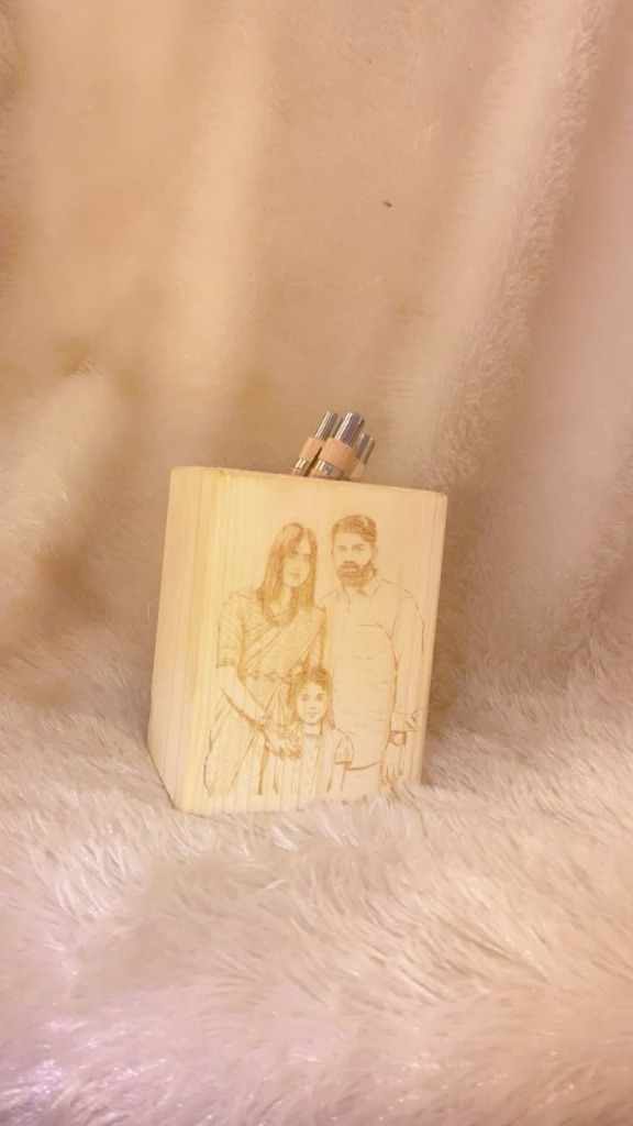 Custom brand pen stand